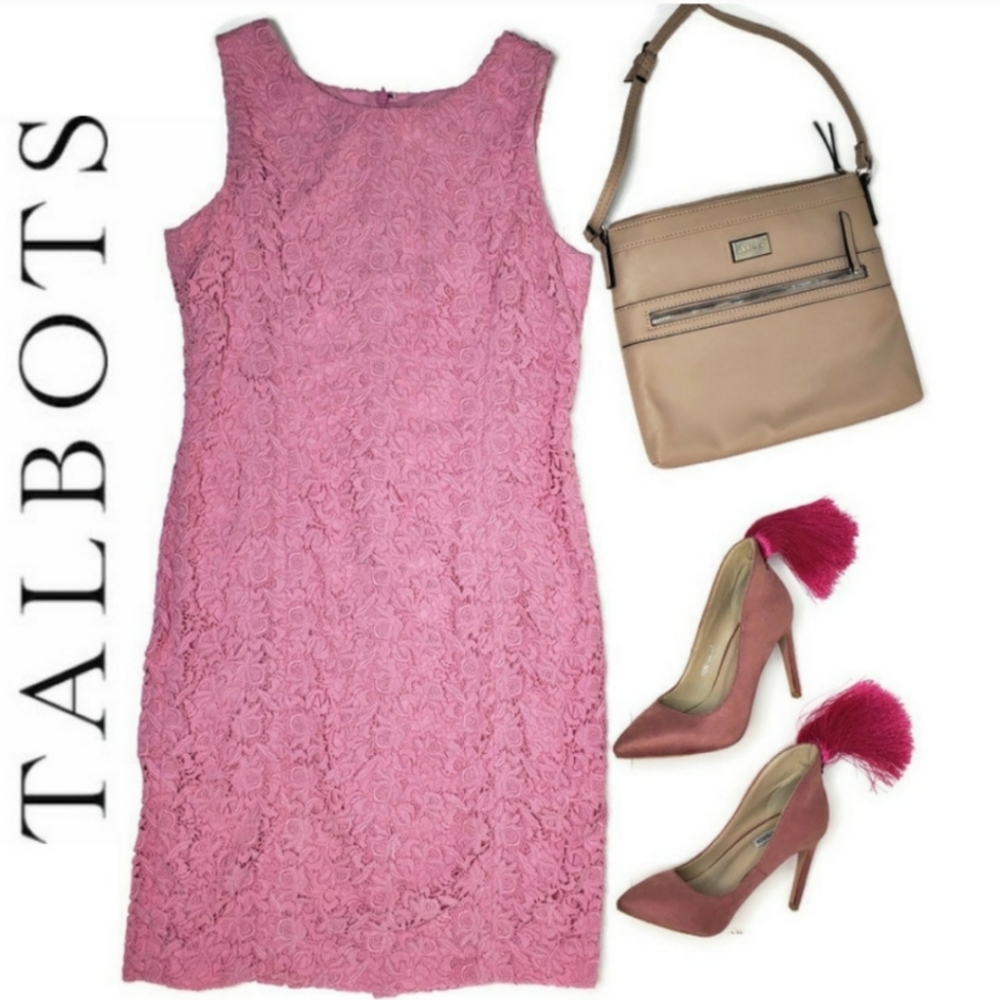 Lace pink dress
